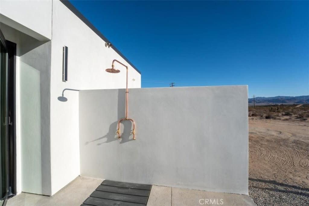 Skydweller - Modern Holiday home *